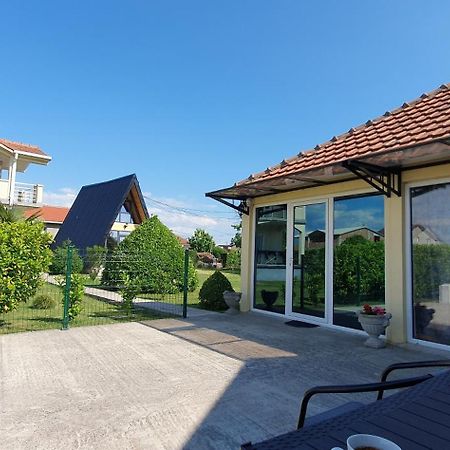 Cozzy Apartment Near The Aiport Podgorica Mitrovici  Luaran gambar